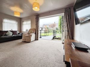 Lounge- click for photo gallery